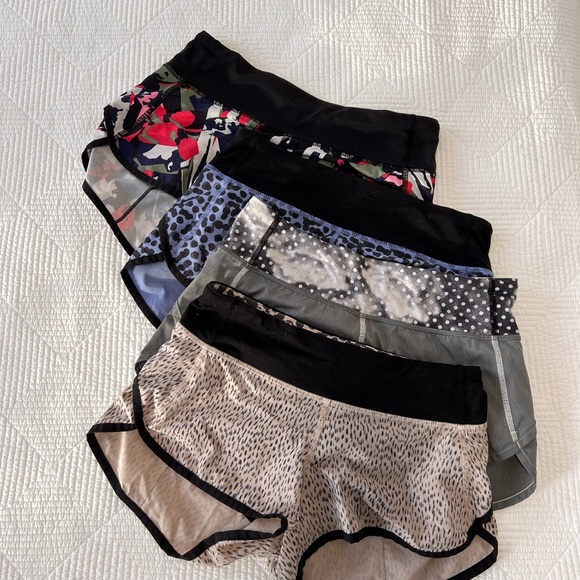 4 Pairs of Lululemon Speed Shorts - Size 2 - Picture 3 of 4